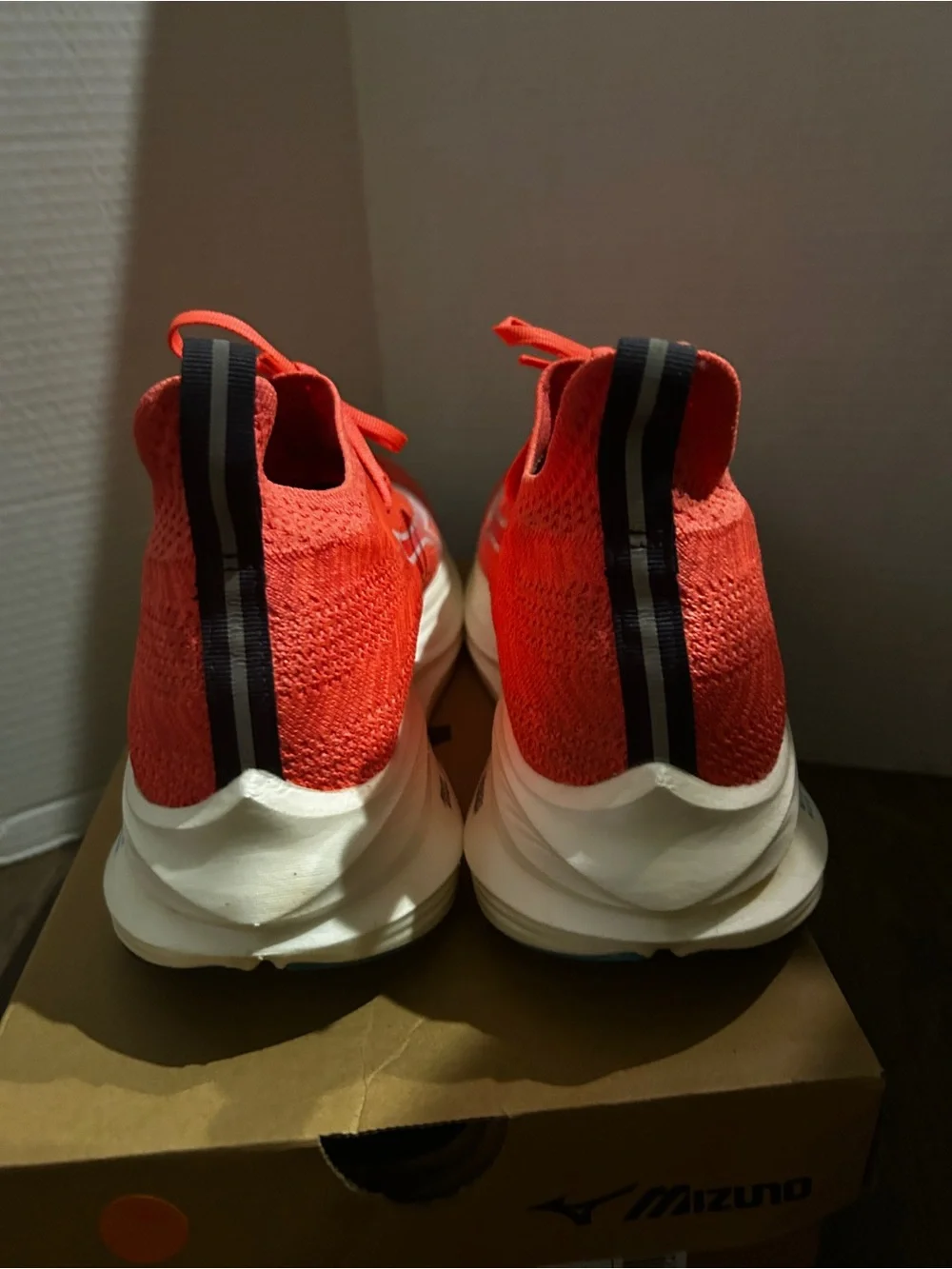 Mizuno breathable knit